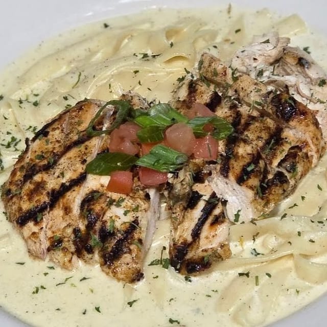 Chicken Alfredo.