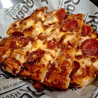 Italian Pepperoni Pizza